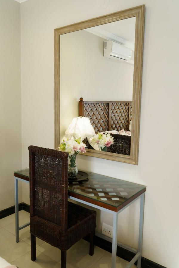 Mi Vida Guesthouse เคลิร์กสดอร์ป ภายนอก รูปภาพ