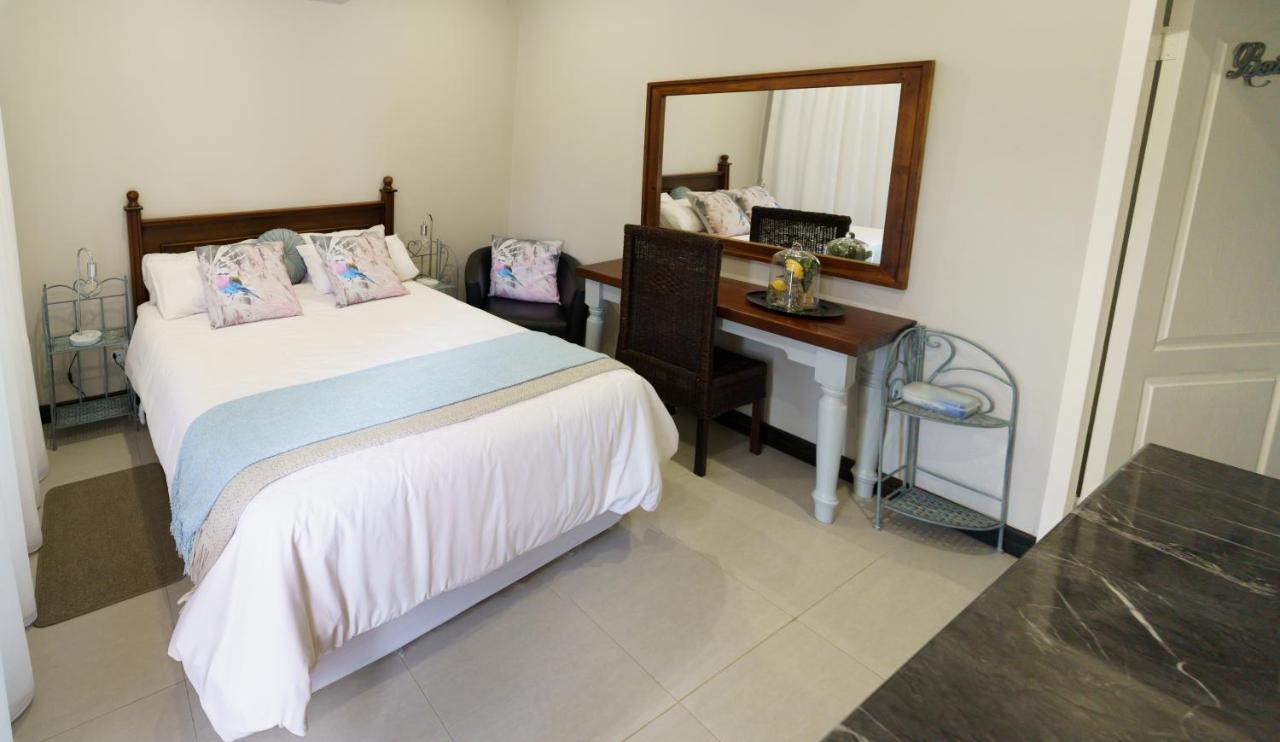 Mi Vida Guesthouse เคลิร์กสดอร์ป ภายนอก รูปภาพ