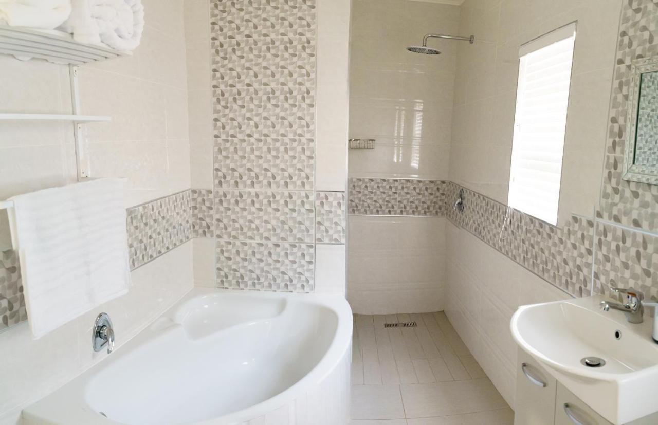 Mi Vida Guesthouse เคลิร์กสดอร์ป ภายนอก รูปภาพ